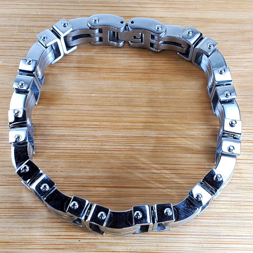 Mens Curved Link Stainless Steel Bracelet